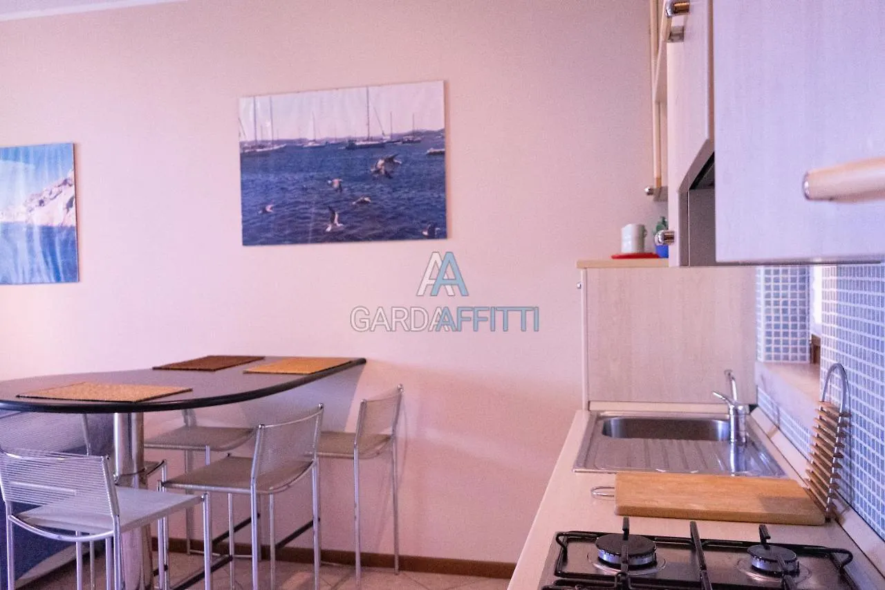 Corallo Apartment - Desenzano - Gardaaffitti Com Ντεζεντσάνο ντελ Γκάρντα