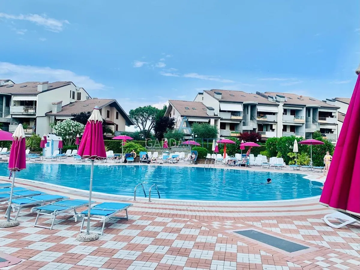 Corallo Apartment - Desenzano - Gardaaffitti Com Desenzano del Garda Italy