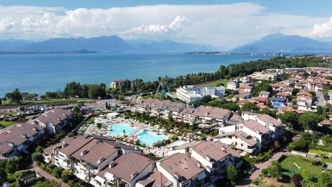 Corallo Apartment - Desenzano - Gardaaffitti Com Desenzano del Garda Italy